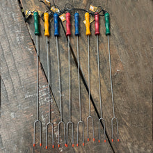 Load image into Gallery viewer, 8 marshmallow picnic forks by Rome top view 2