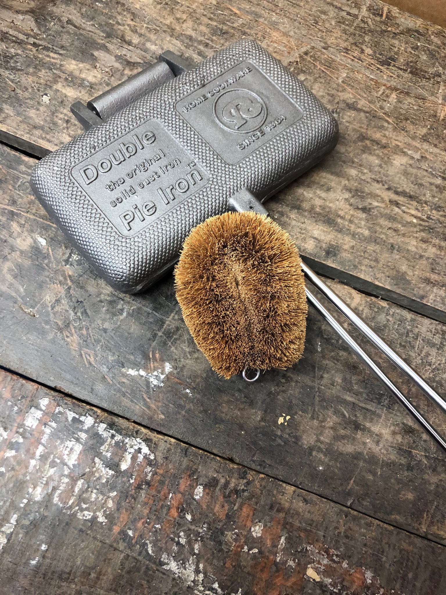 Cast Iron Seasoning Oil and Tawashi Scrubbing Brush Combo