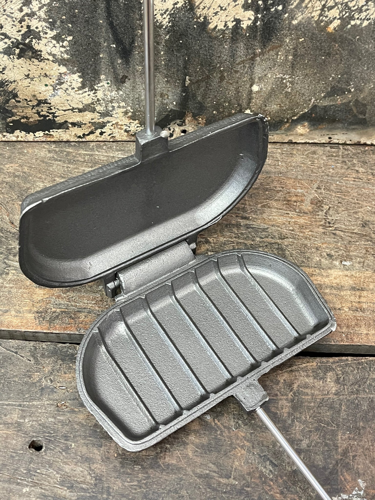 Cast Iron Panini Press - Cutler's